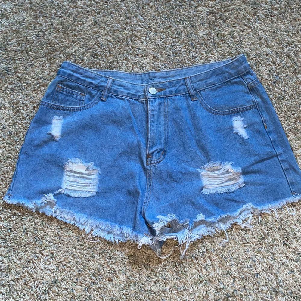 High-Waisted Demin shorts